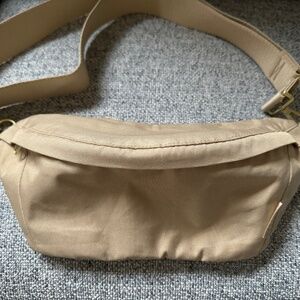 Canvelle Fanny Pack
